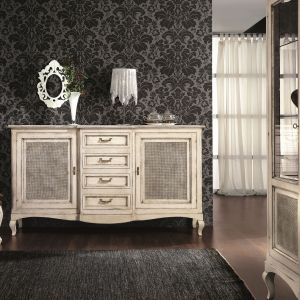 Credenza con bugne in paglia di Vienna